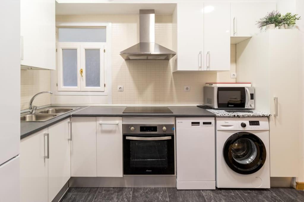Piso Centrico San Simon Apartment ซานตานเดร์ ภายนอก รูปภาพ