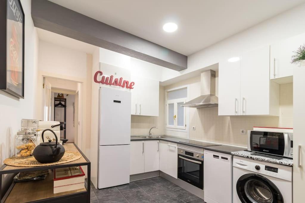 Piso Centrico San Simon Apartment ซานตานเดร์ ภายนอก รูปภาพ